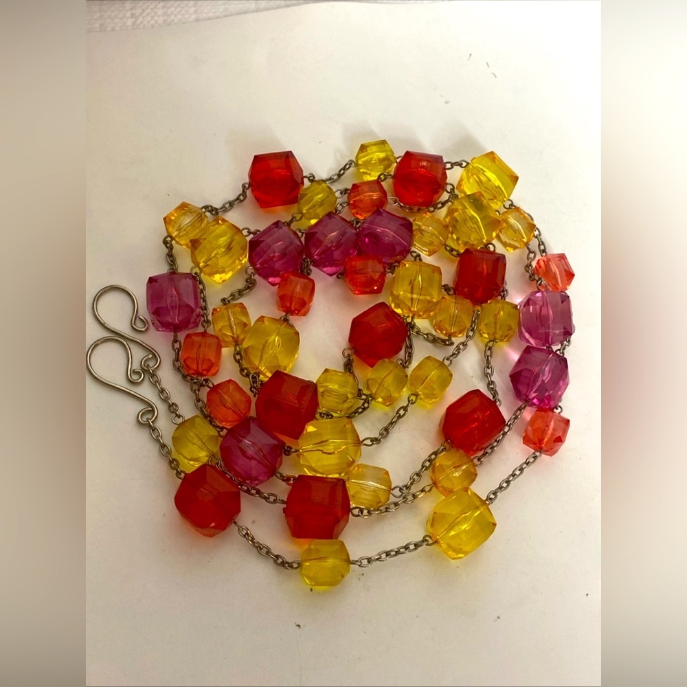 Extra long Tropical color necklace, Faceted lucite squares 78”in - Picture 7 of 9